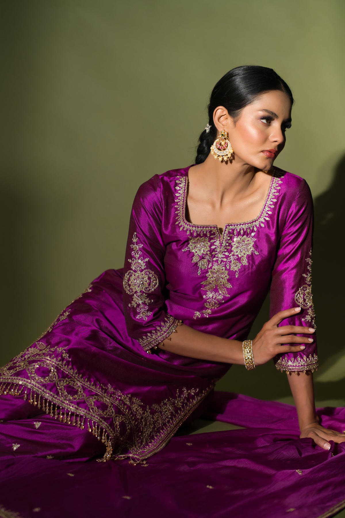 Inayat- purpel straight suit set